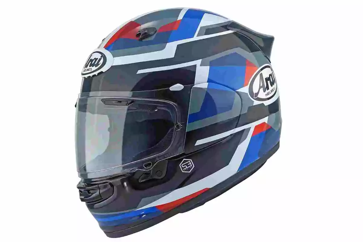Arai presenta el Quantum 2025 Arai presenta el Quantum 2025