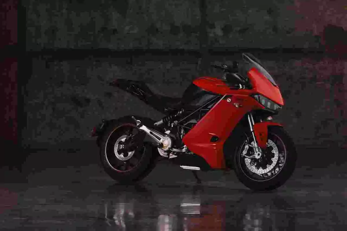 Les motos elèctriques com a substitutes de les de combustió Les motos elèctriques com a substitutes de les de combustió