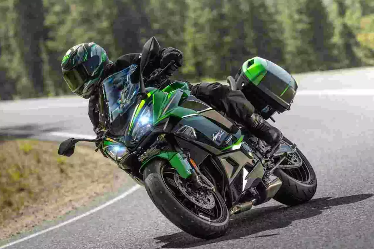 Kawasaki Ninja 1100 SX Kawasaki Ninja 1100 SX