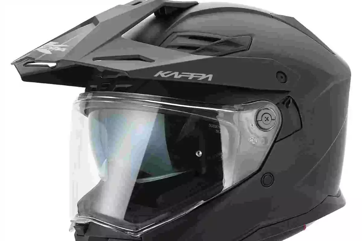Casc de motocicleta negre amb visera i visor transparent Casc de motocicleta negre amb visera i visor transparent