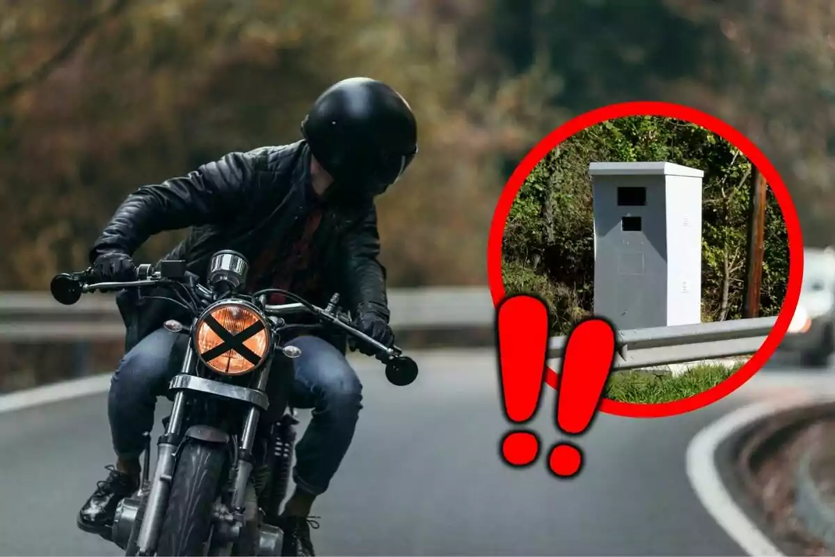 Motociclista con casco negro conduciendo en una carretera curva y un recuadro rojo con un radar de velocidad y signos de exclamación en grande.