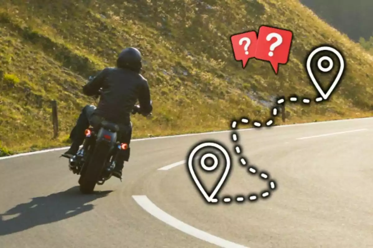 Persona conduciendo una motocicleta en una carretera curva con iconos de ubicación y signos de interrogación que representan un destino desconocido.