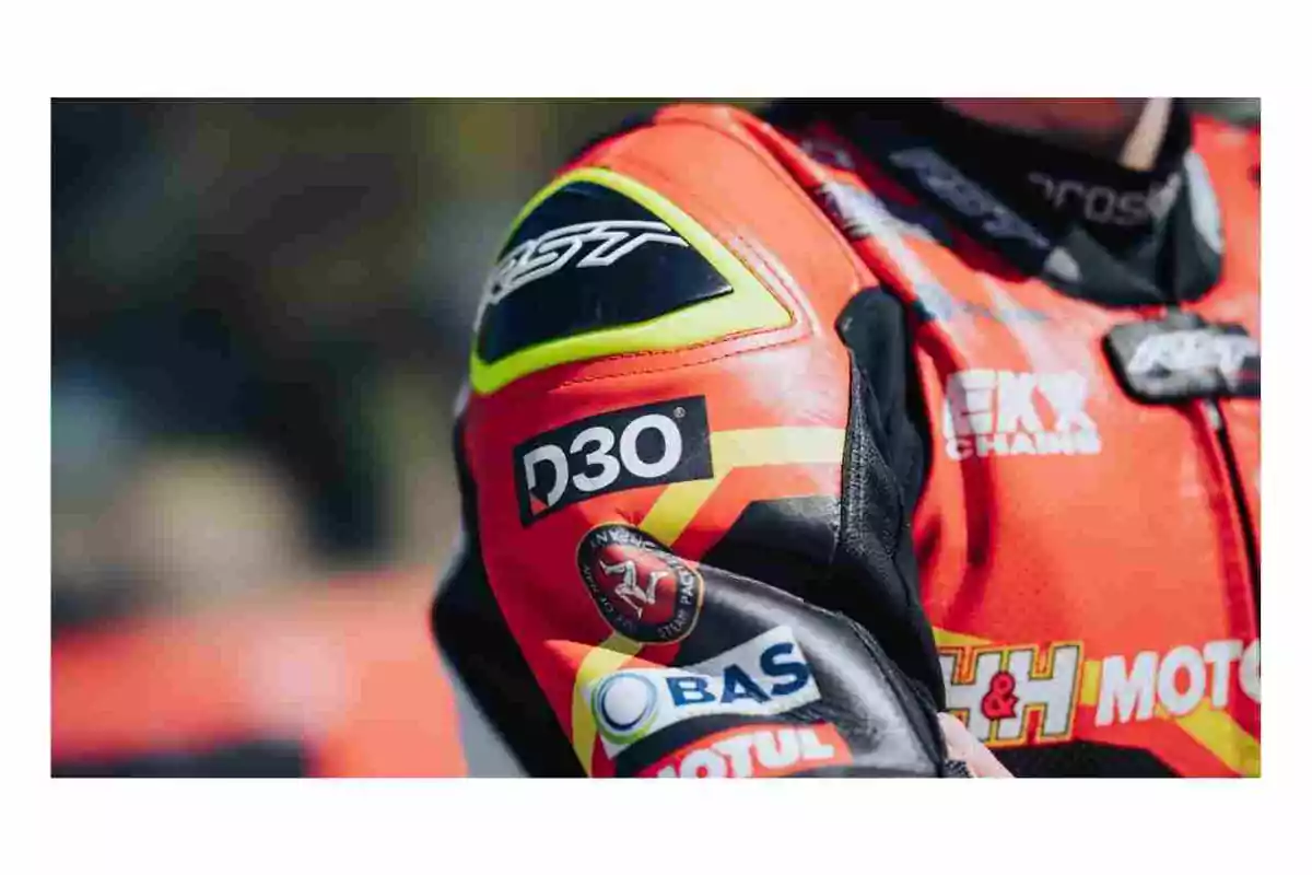 Peces de moto RST amb proteccions D3O