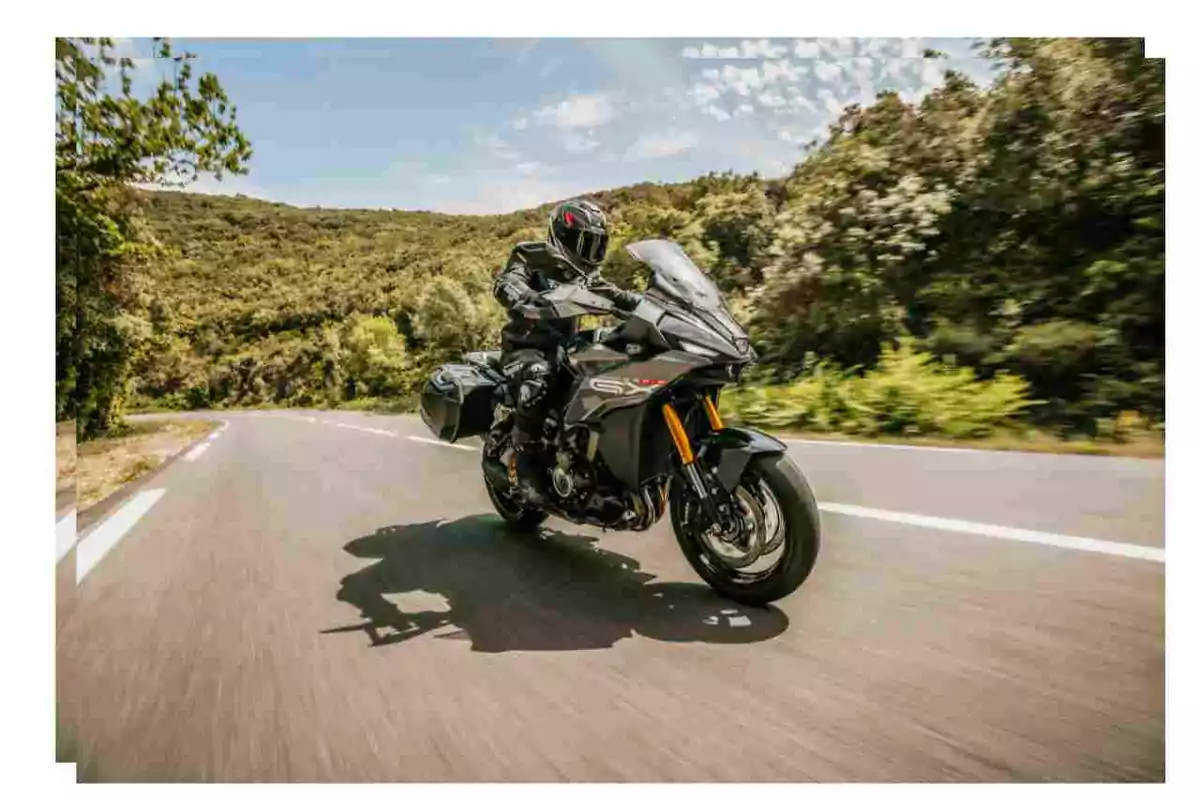 La Suzuki GSX-S1000GX es una rutera incansable