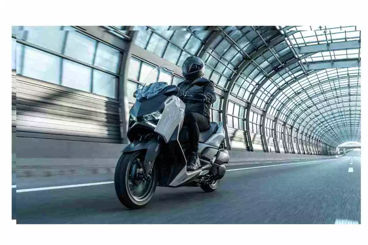 Yamaha XMAX 300 2025 Yamaha XMAX 300 2025