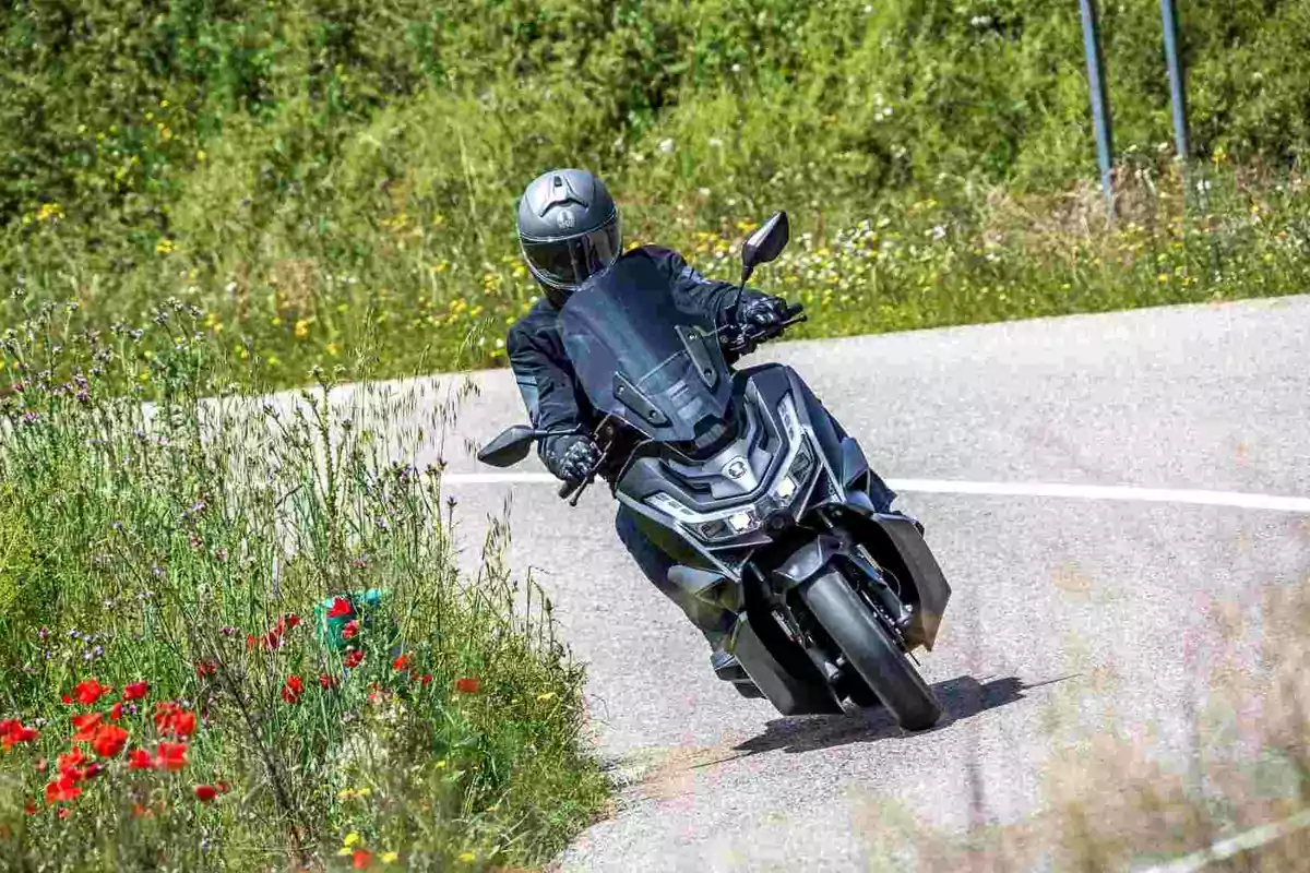 Probamos el Voge SR3, nuevo scooter para el carnet a2 Probamos el Voge SR3, nuevo scooter para el carnet a2