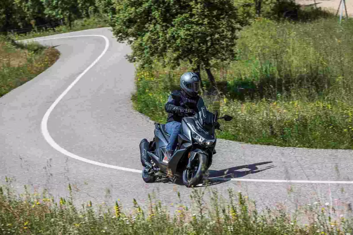 Probamos el Voge SR3, nuevo scooter para el carnet a2 Probamos el Voge SR3, nuevo scooter para el carnet a2