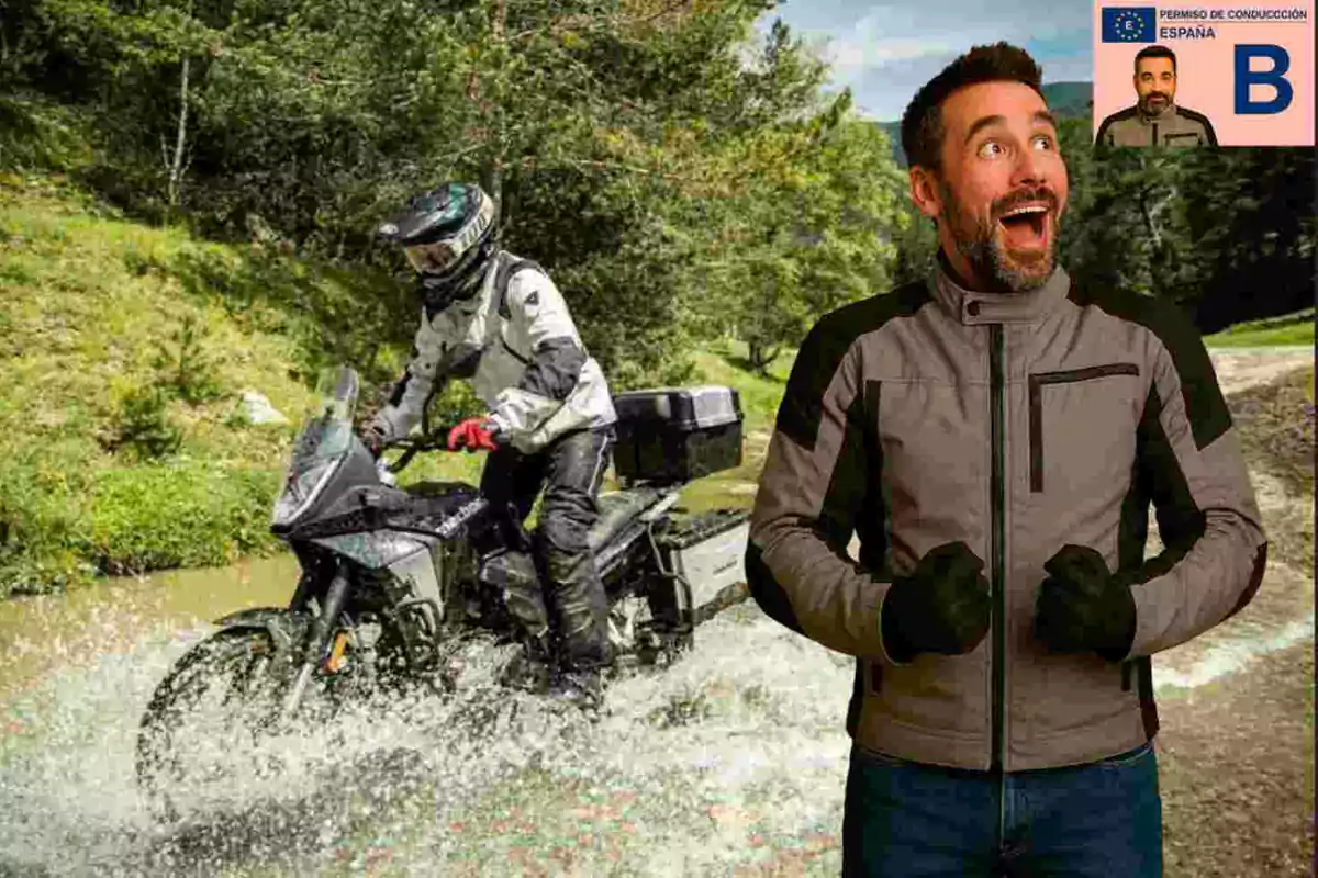 Un hombre sonriente con chaqueta de motociclista está en primer plano mientras al fondo otra persona conduce una moto por un camino de tierra y agua, en la esquina superior derecha aparece una licencia de conducir española