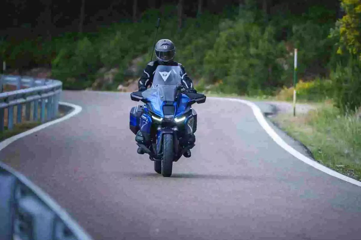 Probamos la nueva BMW R 1300 RT