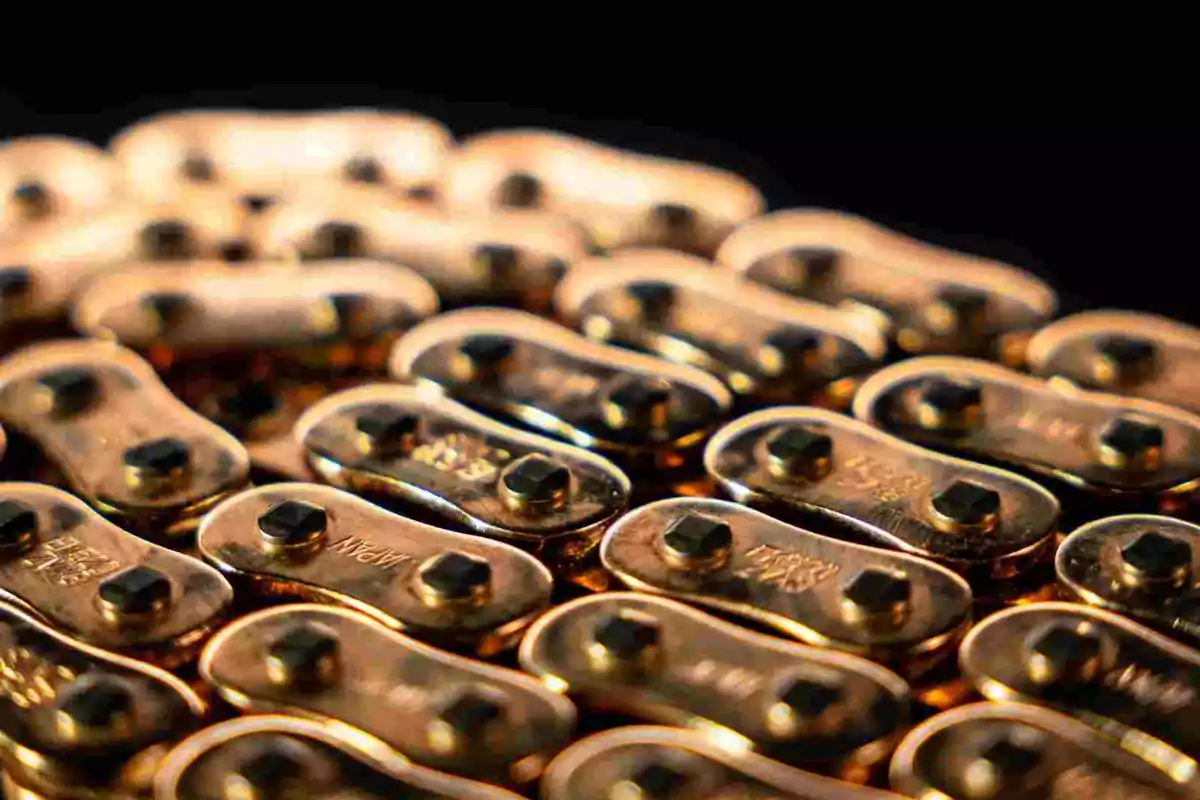 EK Chain presenta una nueva cadena para motos superdeportivas EK Chain presenta una nueva cadena para motos superdeportivas