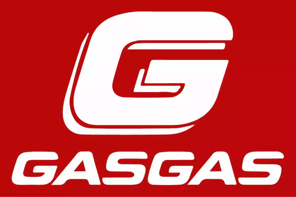 Logo de la marca GASGAS en color blanco sobre fondo rojo Logo de la marca GASGAS en color blanco sobre fondo rojo
