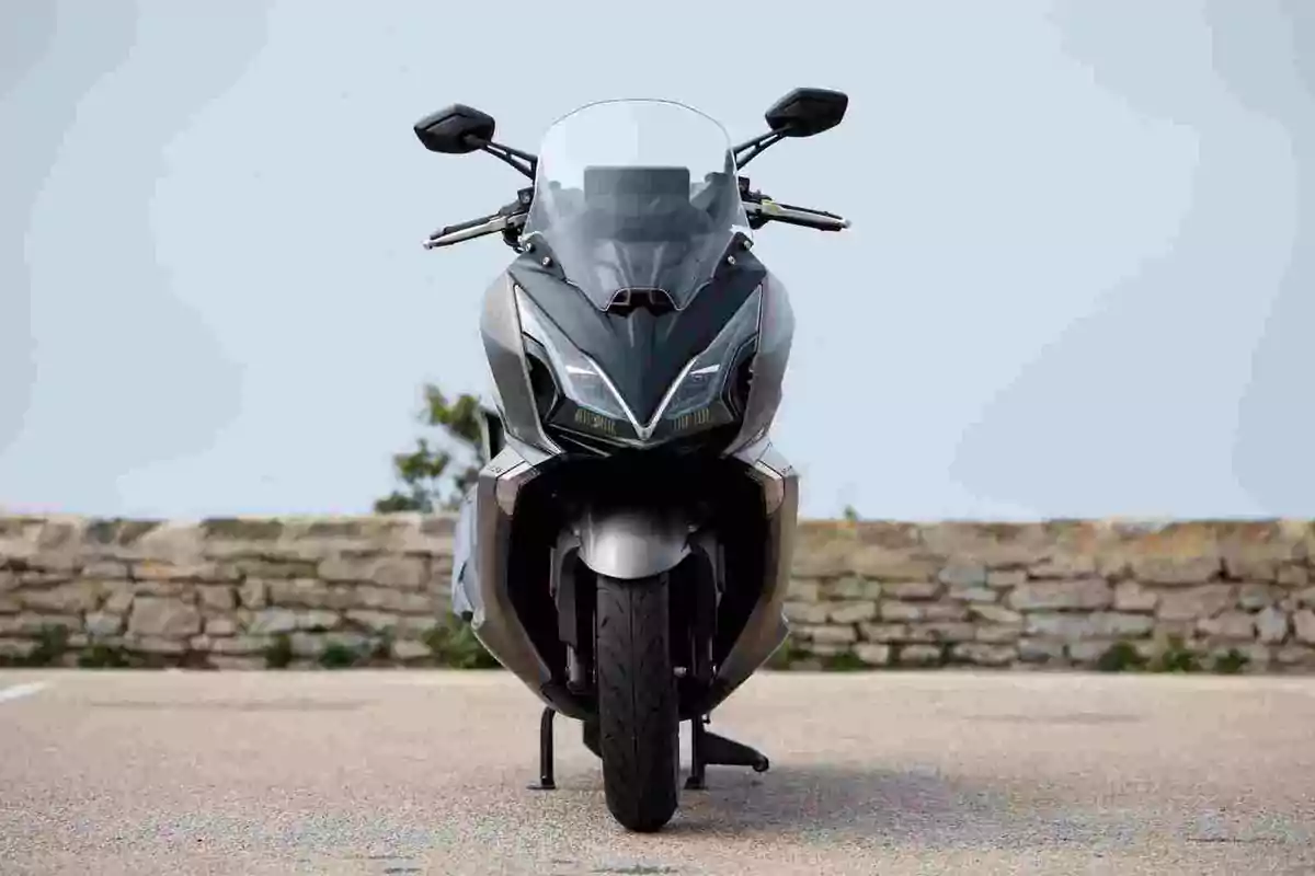 KYMCO presenta el Super Dink GT 350 KYMCO presenta el Super Dink GT 350