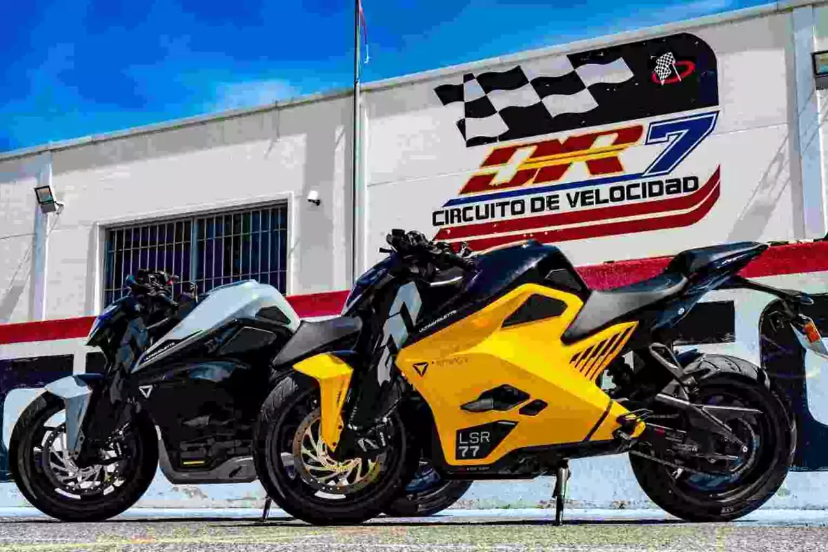 Ultraviolette comercializa dos modelos de motos eléctricas en España Ultraviolette comercializa dos modelos de motos eléctricas en España