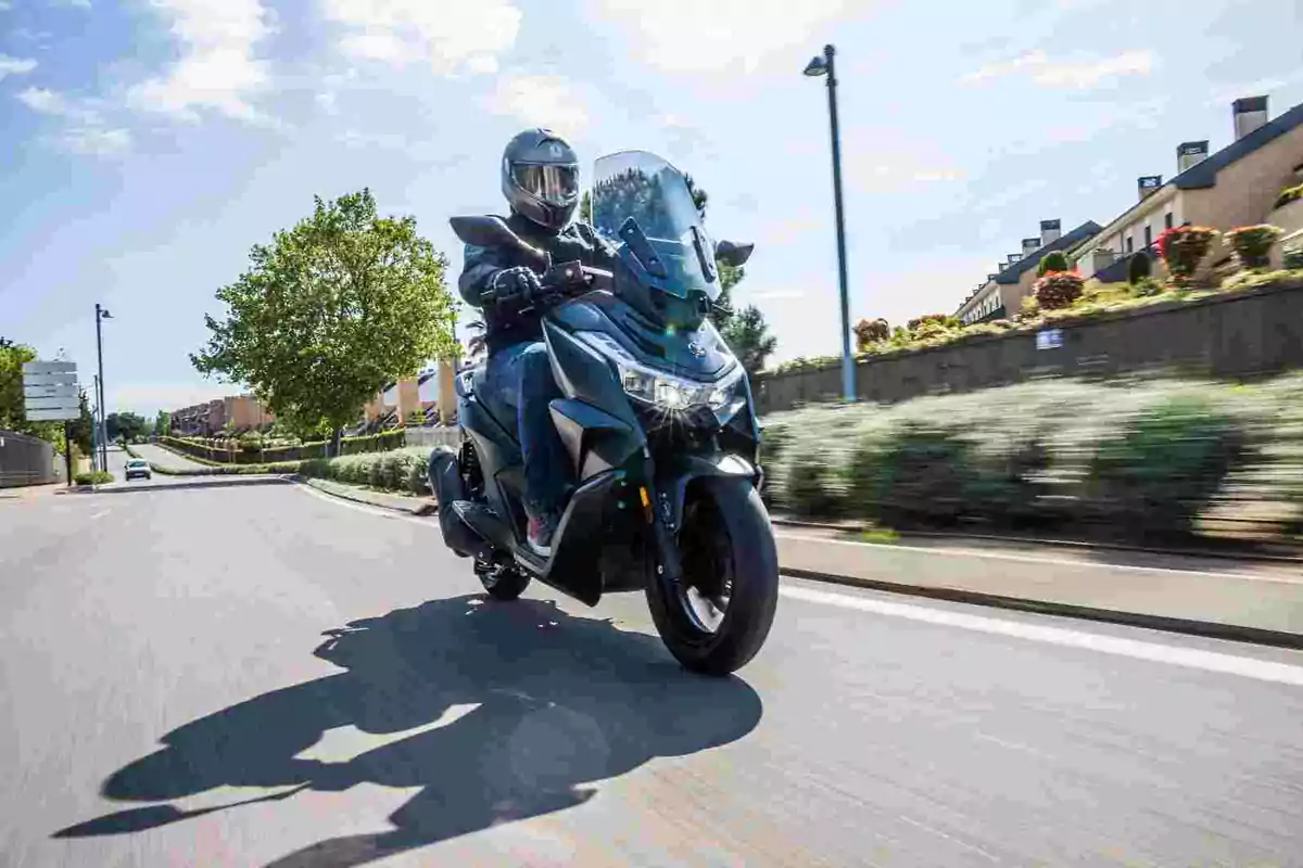 Probamos el Voge SR3, nuevo scooter para el carnet a2