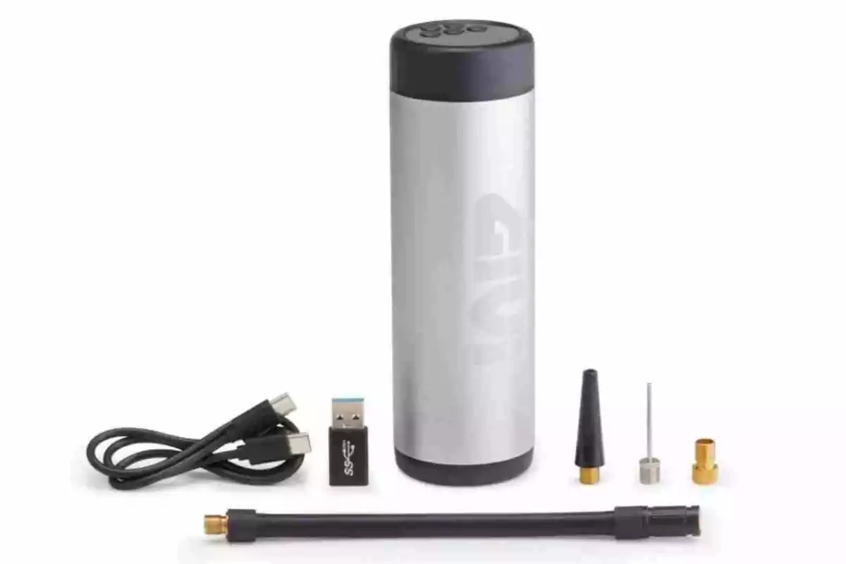 GIVI presents the rechargeable S502 compressor GIVI presents the rechargeable S502 compressor