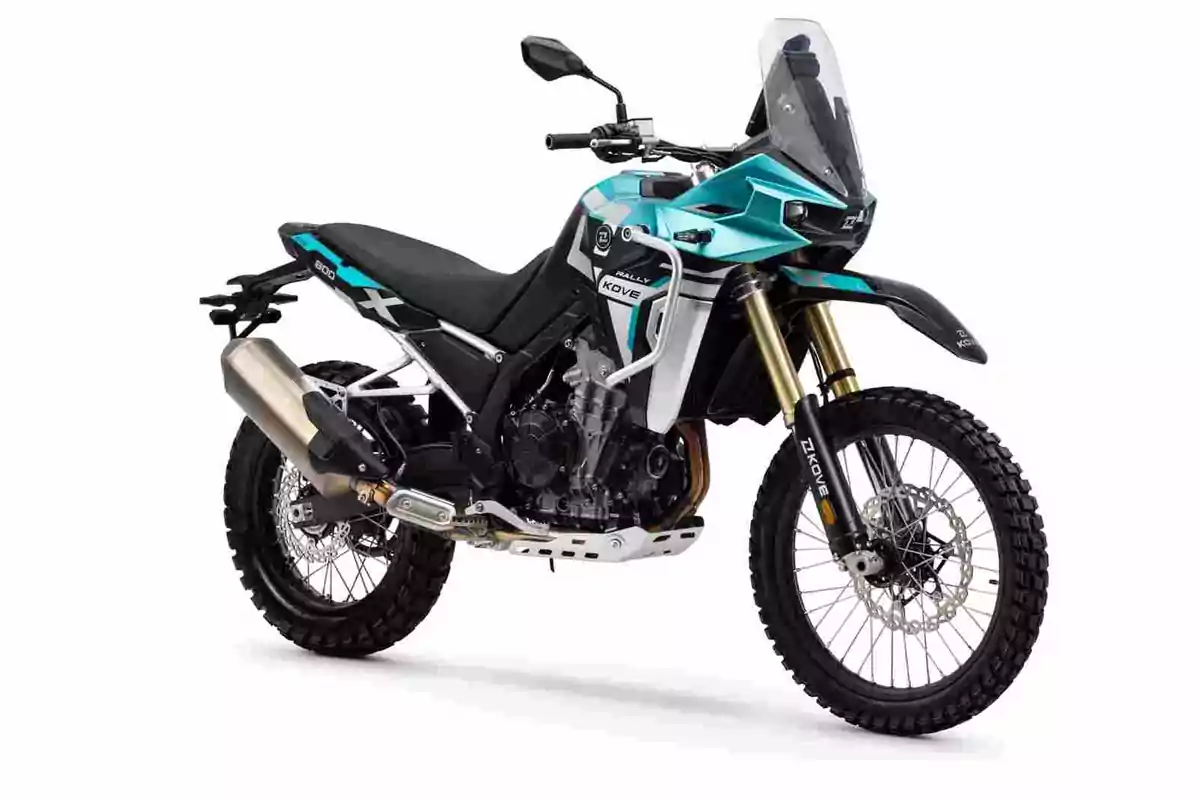 La nueva KOVE 800X Rally es una trail sin concesiones para uso off road La nueva KOVE 800X Rally es una trail sin concesiones para uso off road