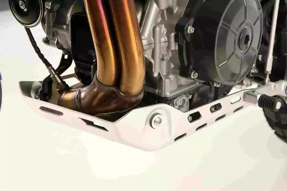 La nueva KOVE 800X Rally es una trail sin concesiones para uso off road La nueva KOVE 800X Rally es una trail sin concesiones para uso off road