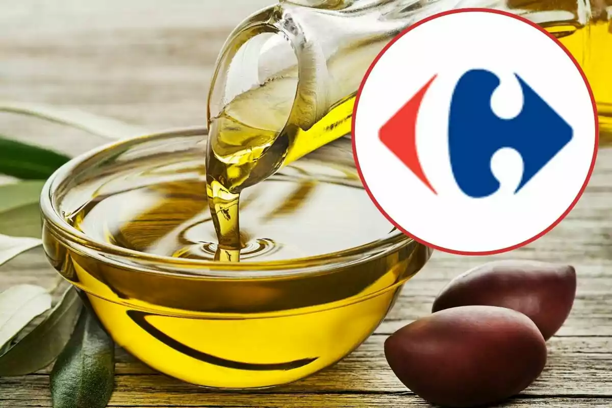 Aceite de oliva vertiéndose en un recipiente de vidrio con el logotipo de Carrefour en la esquina superior derecha. Aceite de oliva vertiéndose en un recipiente de vidrio con el logotipo de Carrefour en la esquina superior derecha.