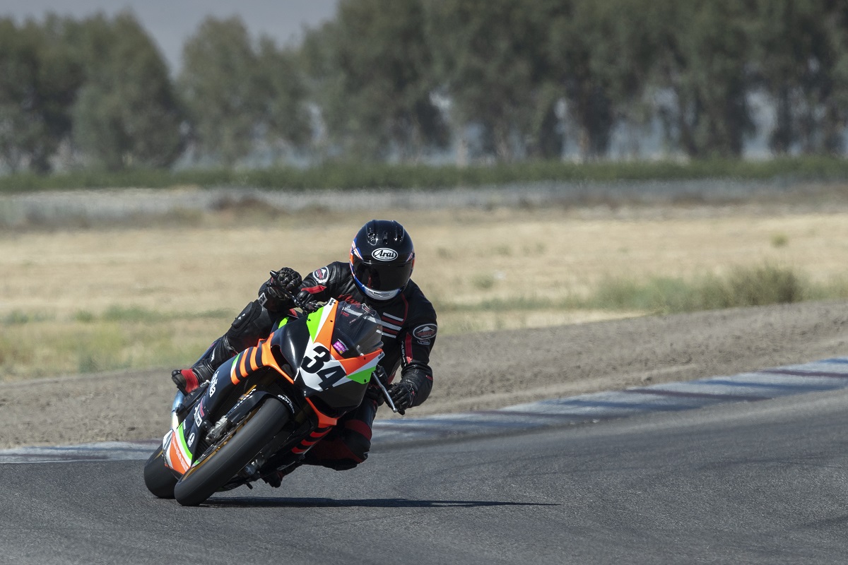 Contacto Aprilia Tuono 1100 V4 Factory Pikes Peak - MOTOJORNAL