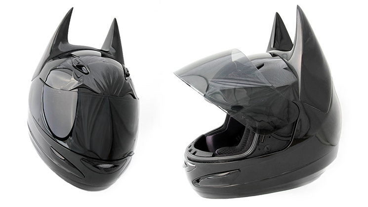 Te gusta Batman? Ahora puedes emularlo con este casco de Helmet Dawg -  Formulamoto
