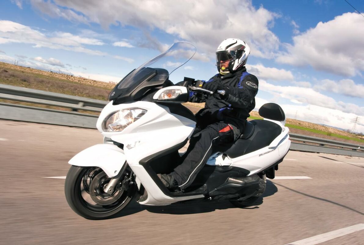 Cascos de moto y cascos scooter Integrales, modulares y jet 