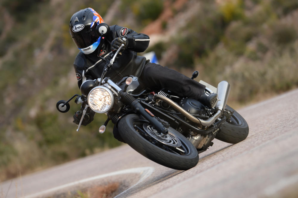 Prueba Triumph Bonneville Street Twin - FórmulaMoto