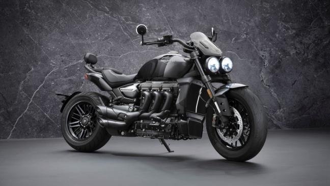 Triumph Rocket 3 Black y Rocket 3 GT Triple Black - FórmulaMoto