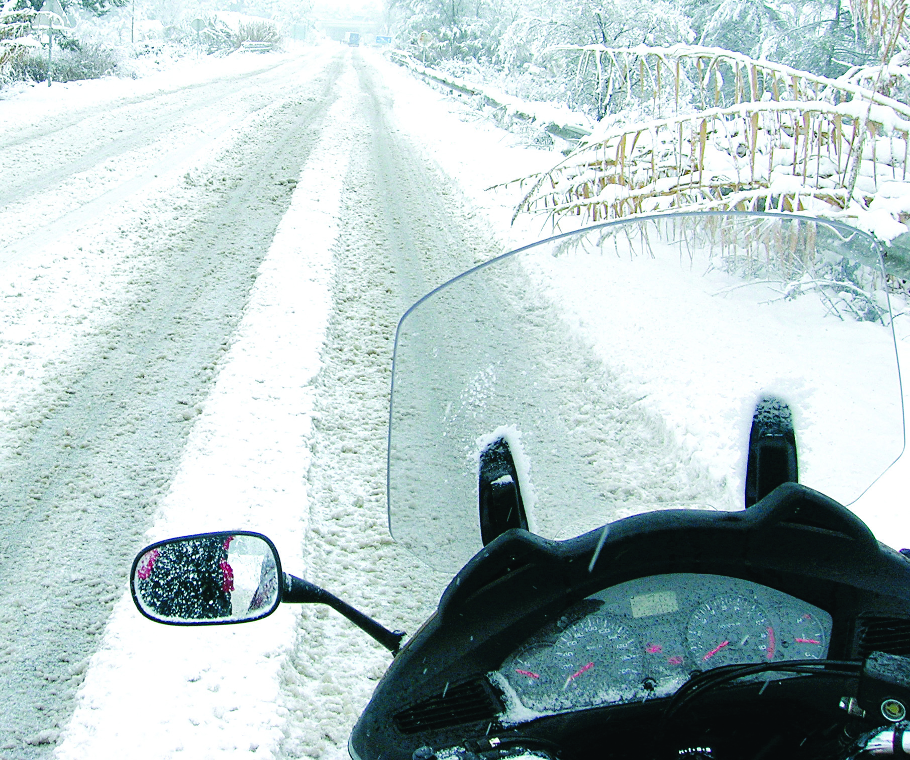 Troika Moto Parts - ¡Que ni el frío te pare! ❄️ Este invierno, disfruta de  tu moto de la forma más cómoda que existe gracias a nuestras mantas cubre  piernas y¡No dejes