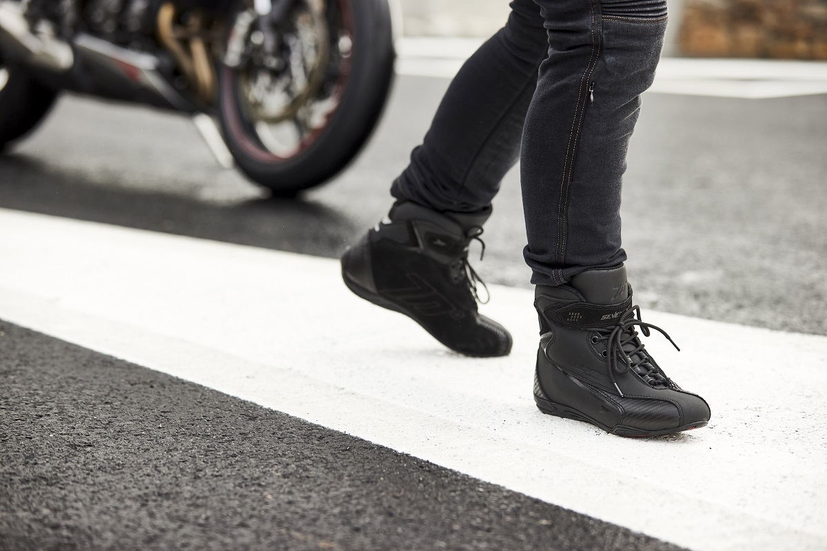 Botas de Moto para hombre, zapatos transpirables para las cuatro